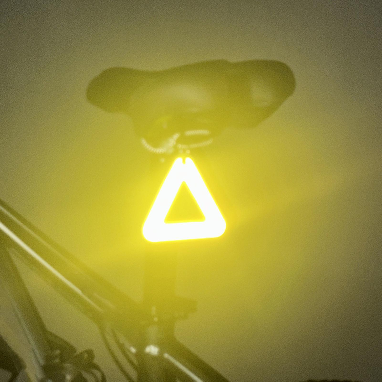 Triangle Reflective Pendants H - Running Gear Night recension och pris